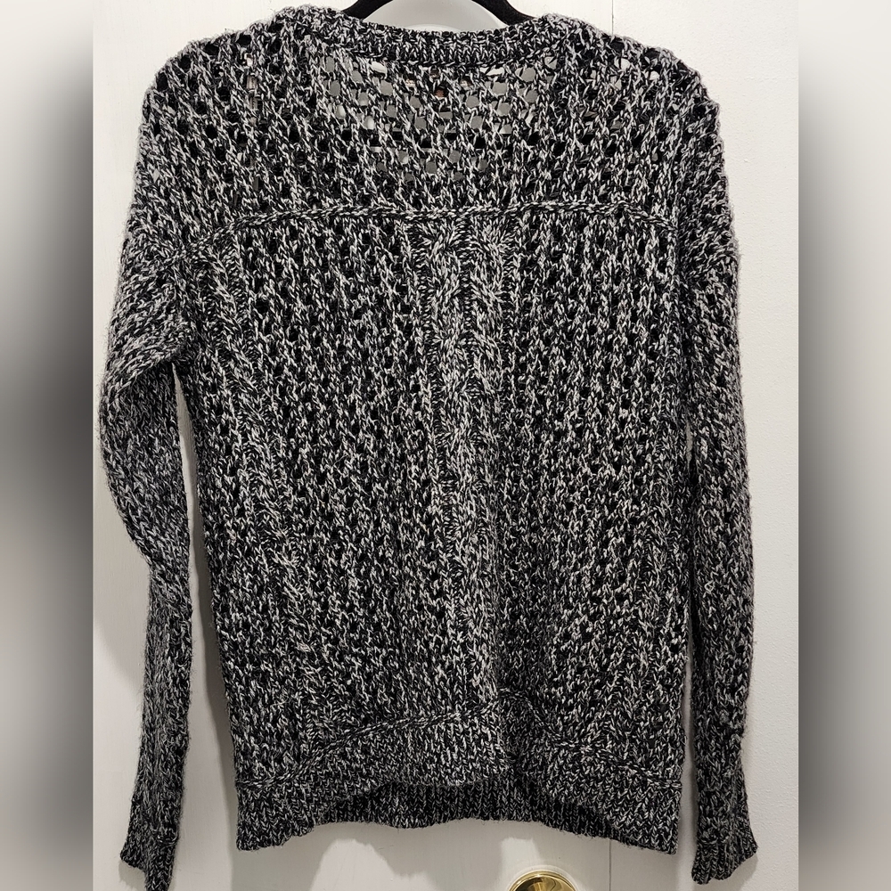 Tommy Bahama Black, Gray and Silver/Metallic‎ Open Knit Pullover Sweater Size XS - Picture 8 of 8